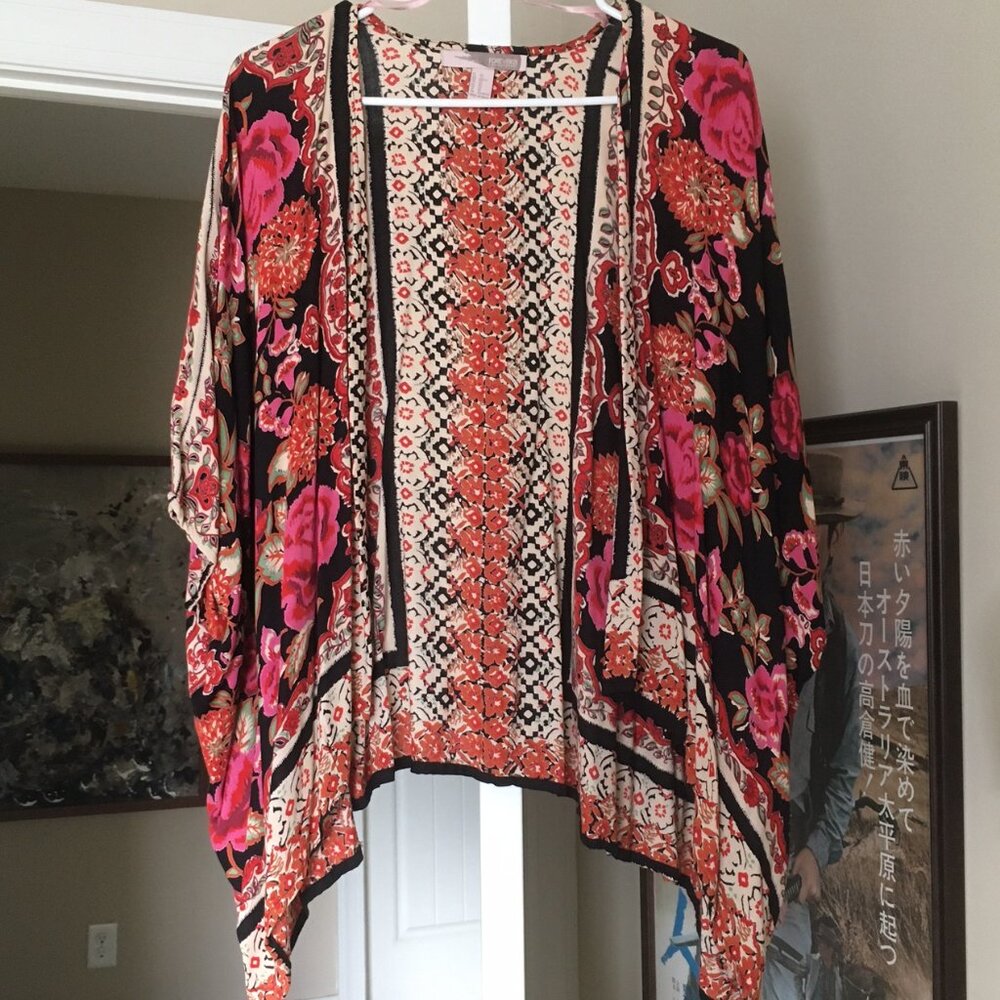 Black Floral Print Kimono - Size XS (fits like a small) like new!
